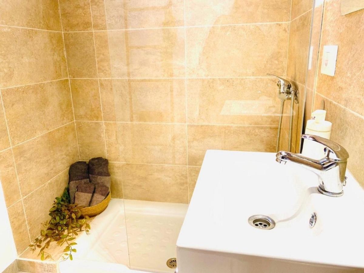 Holiday home Bernegal Maday, Heated Bathtub Piscina Y Jardin Buzanada
