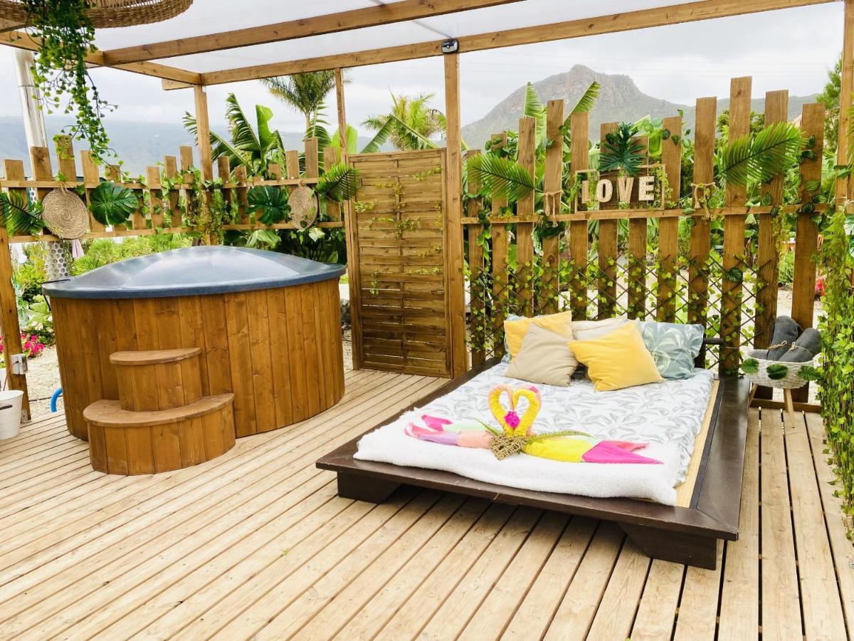 Bernegal Maday, Heated Bathtub Piscina Y Jardin Holiday home Buzanada